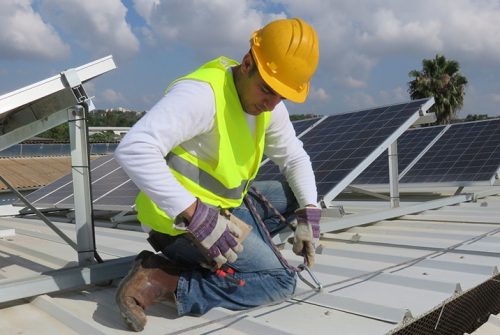 Maximizing Energy Efficiency with Commercial Roof Installation