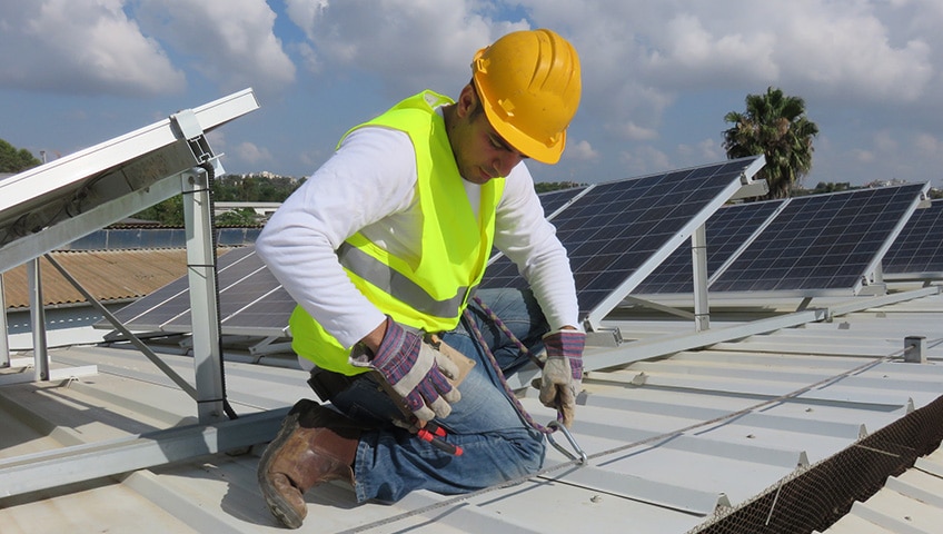Maximizing Energy Efficiency with Commercial Roof Installation