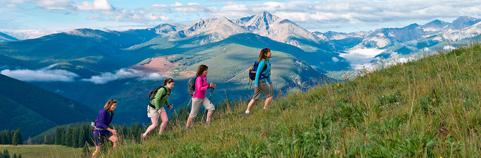 Hiking Happiness: Do Seasons and Hours Matter When Exploring Nature’s Wonders?