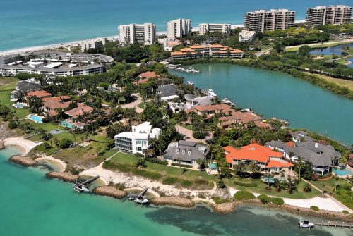 Skyline Serenity: Elevate Your Lifestyle with Downtown Sarasota Condos for Sale